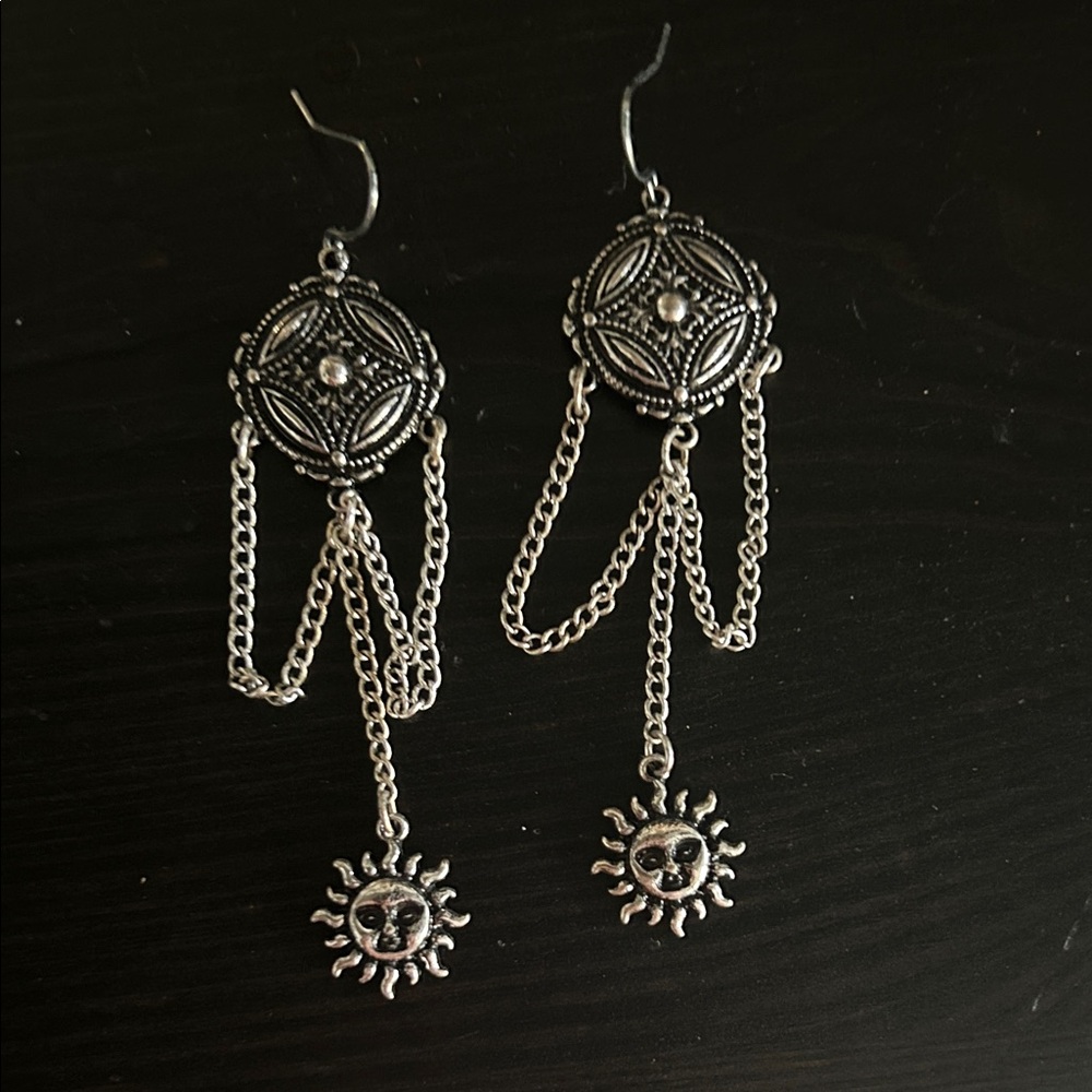 Hot Topic Silver Sun Chain Earrings